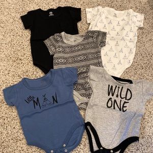 Like New Yoga Sprout Onesies - 6/9 month